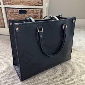 Black monogram purse